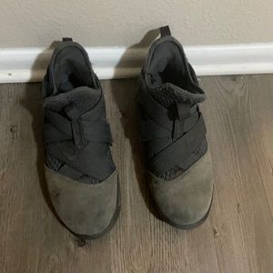 LeBron soldier 12. 6.5 y fair condition. Bottom is pealing from use.